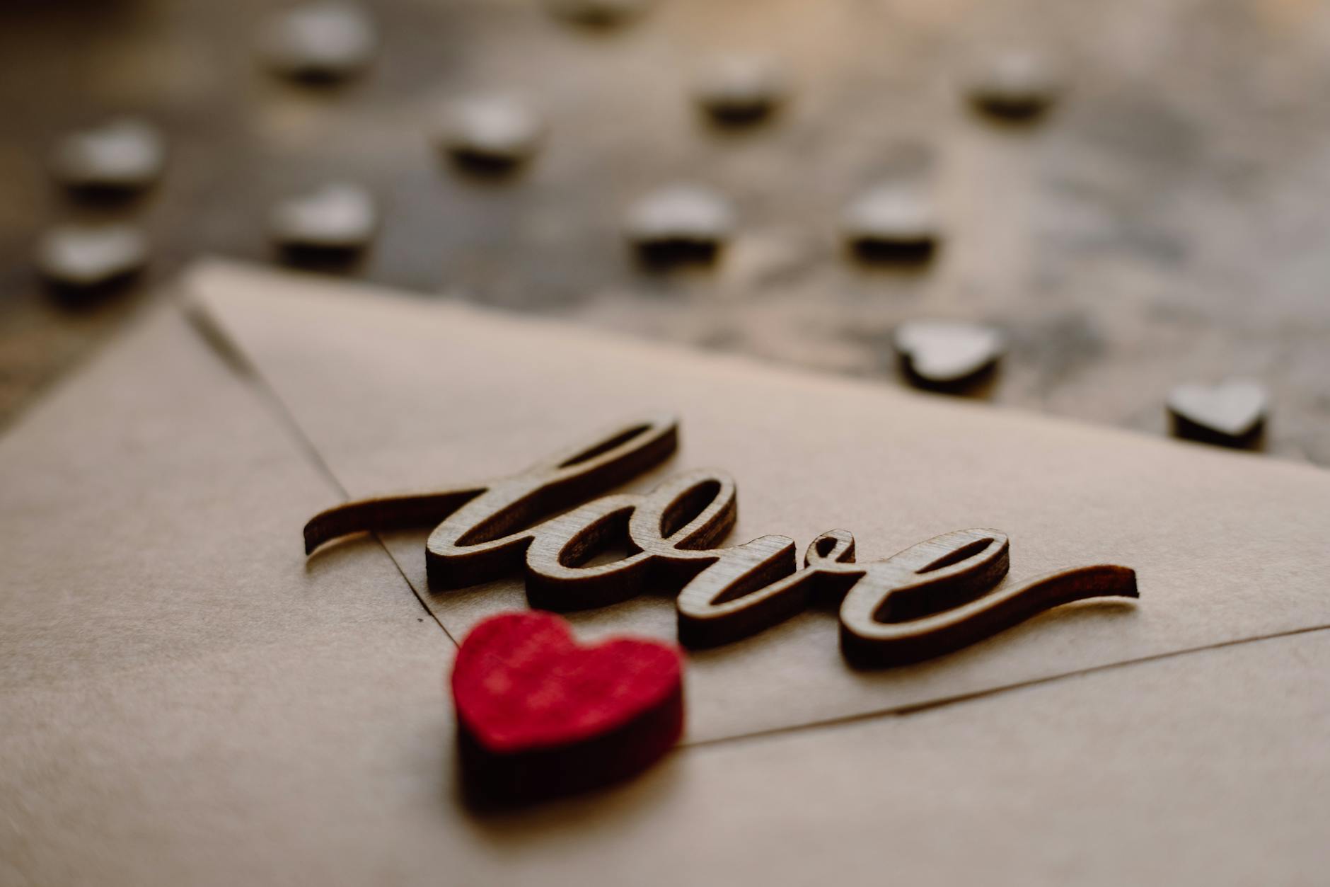 💙 This Valentine’s Day, Skip the Ordinary. Choose the Lake. 💙